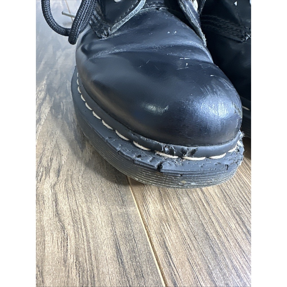 Doc‎ Martens Women's Black Leather Boots Size 6M With White Lace Hooks - Picture 4 of 15